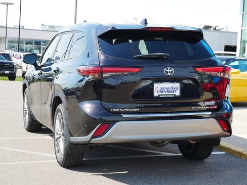 Used 2020 Toyota Highlander Platinum AWD/4WD image 6