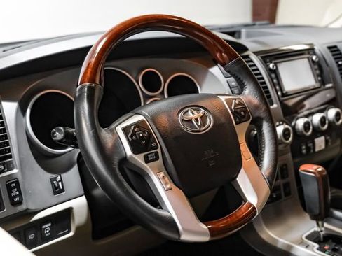 Used 2015 Toyota Sequoia Platinum image 21