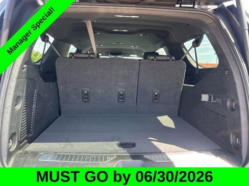 Used 2024 Chevrolet Suburban Premier AWD/4WD image 30