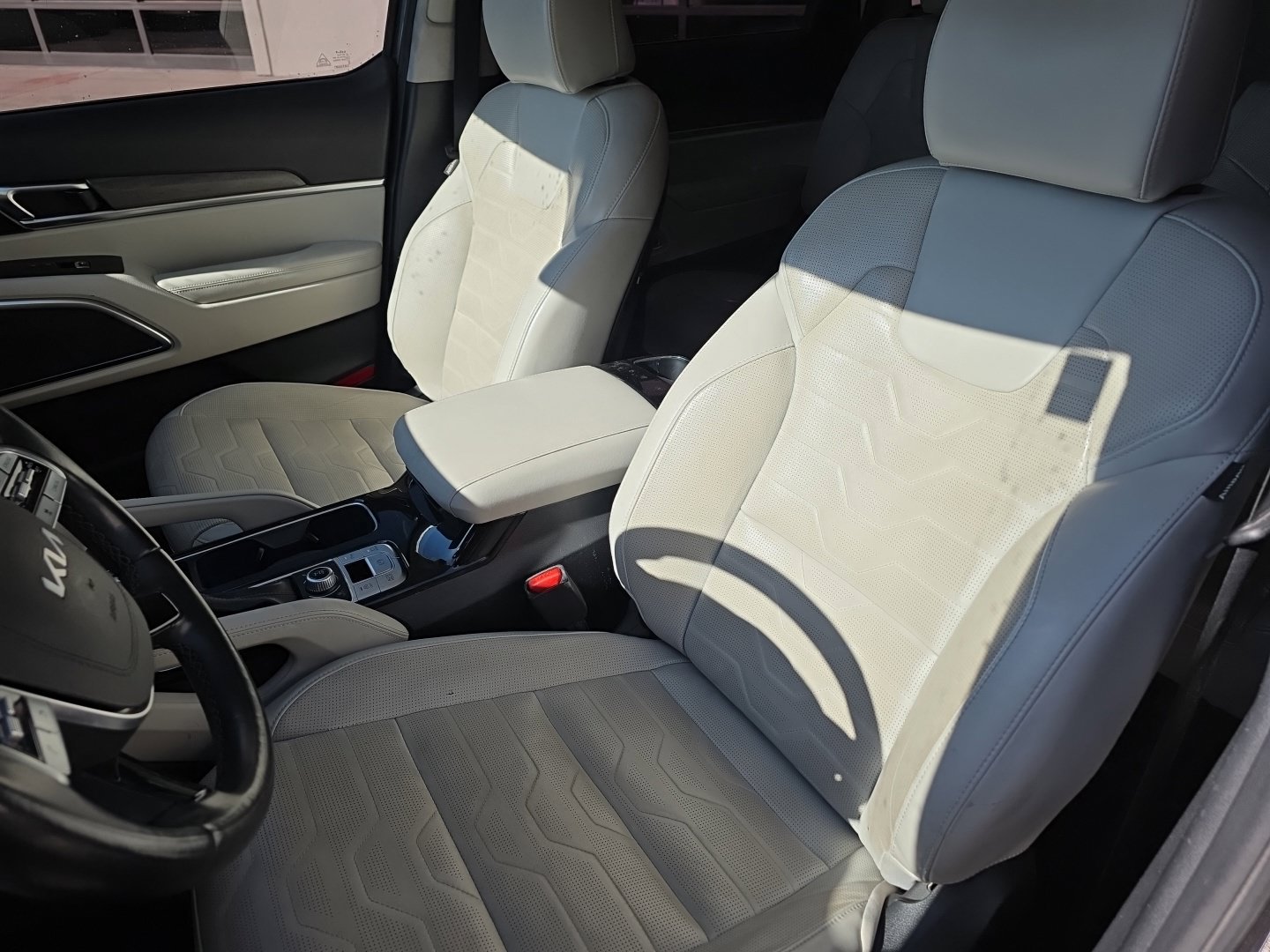 Used 2022 Kia Telluride SX w/ SX Prestige Package AWD/4WD image 7