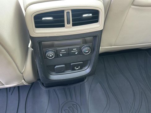 Used 2017 Buick Envision Essence AWD/4WD image 25