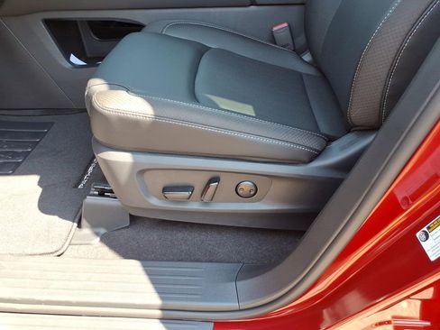 New 2026 Nissan Pathfinder SL AWD/4WD image 7