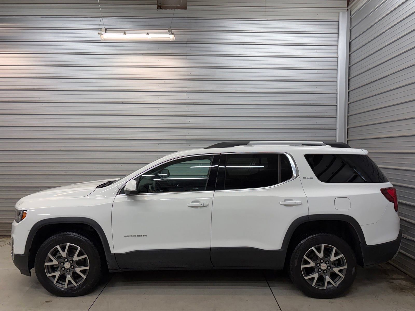 Used 2021 GMC Acadia SLE w/ Driver Convenience Package AWD/4WD image 8