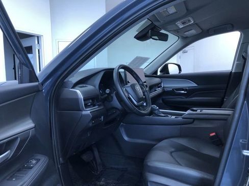 Used 2025 Toyota Grand Highlander AWD image 12