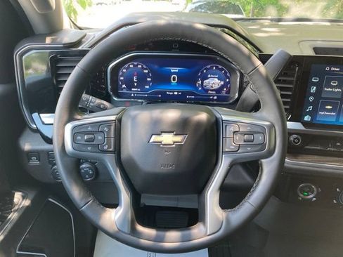 Used 2024 Chevrolet Silverado 1500 LT AWD/4WD image 21