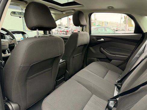 Used 2017 Ford Focus SEL image 14