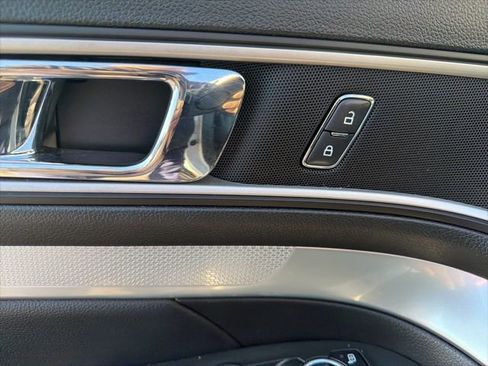 Used 2017 Ford Explorer XLT w/ Equipment Group 202A image 16