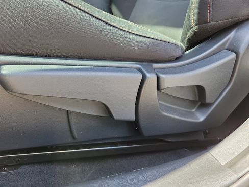 Certified 2025 Nissan Sentra SR FWD image 17