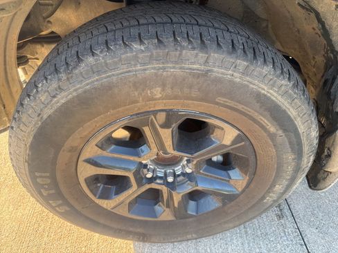 Used 2022 Toyota 4Runner SR5 image 9