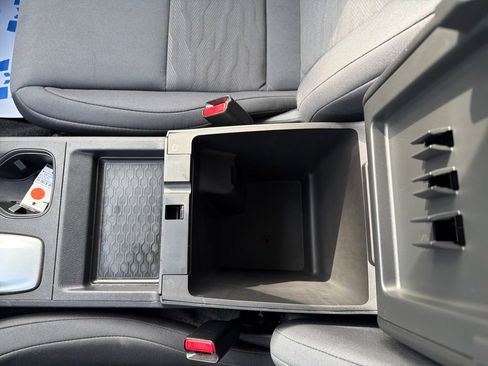 Used 2025 Nissan Frontier S image 32