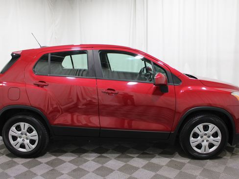 Used 2015 Chevrolet Trax LS FWD image 25