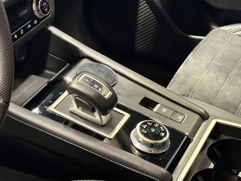 Used 2024 Mitsubishi Outlander SE image 23