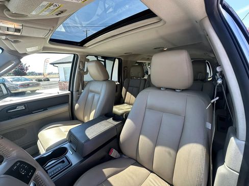 Used 2011 Ford Expedition EL XLT RWD image 20