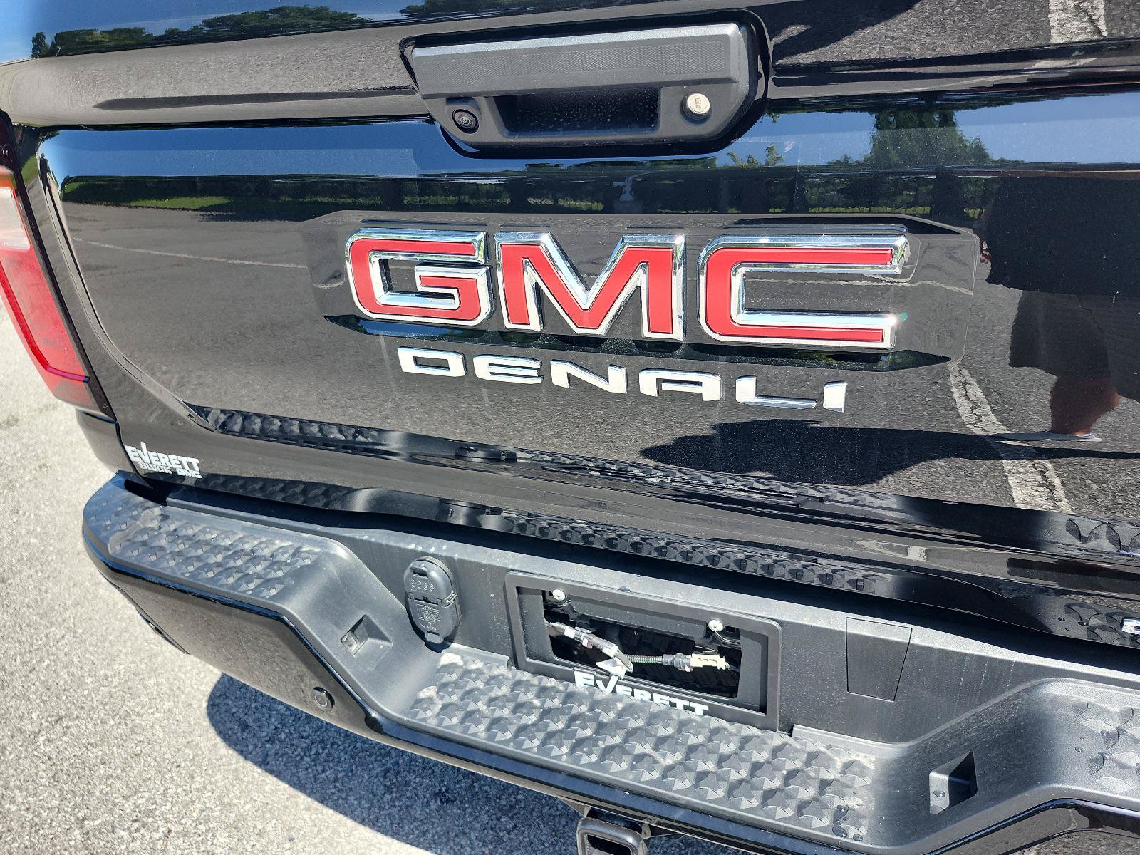 Used 2026 GMC Canyon Denali AWD/4WD image 3