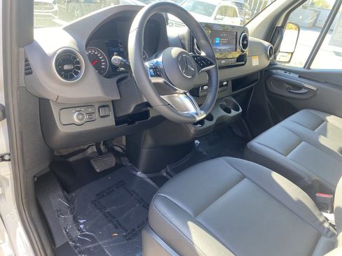 New 2025 Mercedes-Benz Sprinter 2500 image 23