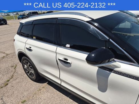 Used 2021 Lincoln Corsair FWD image 16