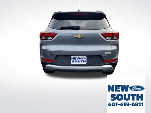 Used 2024 Chevrolet TrailBlazer LT w/ Convenience Package image 4