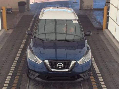 Used 2019 Nissan Kicks SV FWD image 6