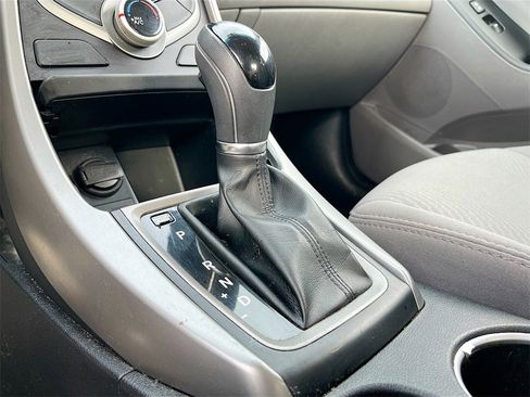 Used 2016 Hyundai Elantra SE image 15