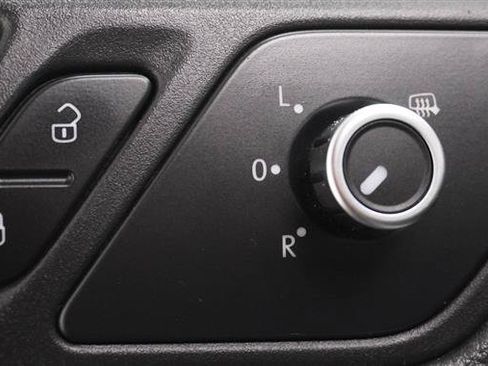 Used 2012 Volkswagen Jetta GLI FWD image 28
