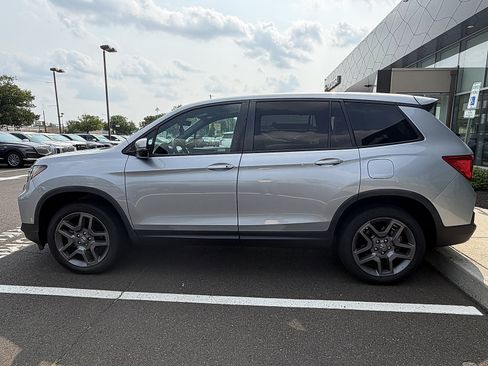 Used 2023 Honda Passport EX-L image 5