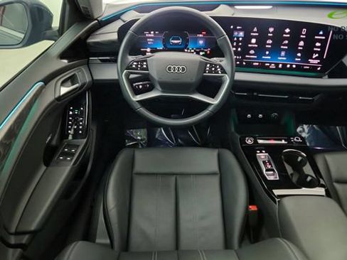 Used 2025 Audi A6 e-tron Premium Plus w/ Premium Plus RWD image 37
