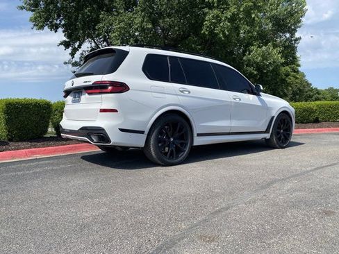 Used 2024 BMW X7 xDrive40i w/ Executive Package AWD/4WD image 3