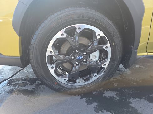 Used 2023 Subaru Crosstrek 2.0i Premium image 5