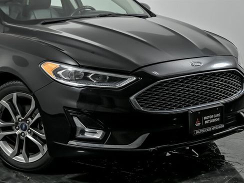 Used 2020 Ford Fusion Titanium image 2