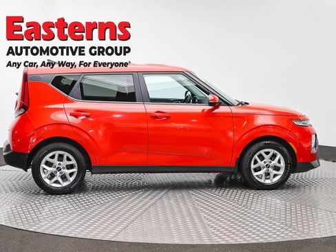 Used 2020 Kia Soul EX FWD image 4