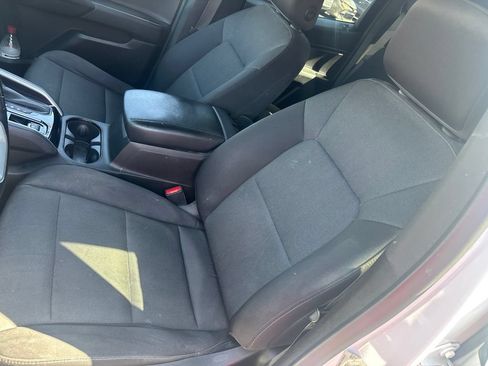 Used 2024 Chevrolet Colorado W/T w/ Technology Package RWD image 13