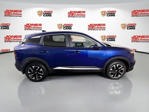 Used 2025 Nissan Kicks SV AWD/4WD image 17