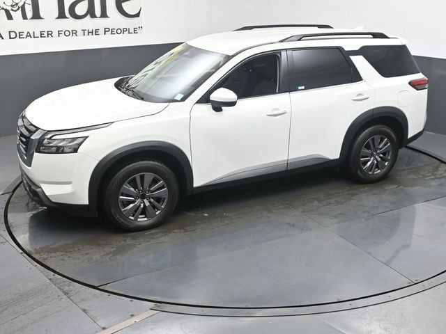 Used 2025 Nissan Pathfinder SV FWD image 49