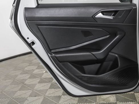 Used 2020 Volkswagen Jetta R-Line w/ R-Line Cold Weather Package image 41