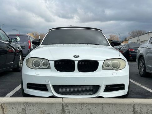 Used 2009 BMW 135i Convertible image 2