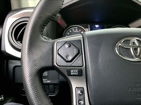 Used 2017 Toyota Tacoma SR5 w/ Tow Package RWD image 20