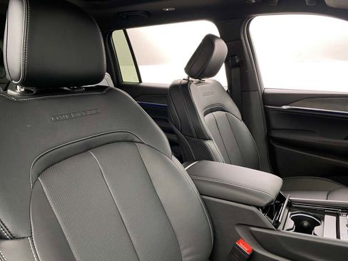 New 2025 Jeep Grand Cherokee L Overland image 24