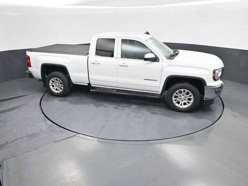 Used 2019 GMC Sierra 1500 SLE w/ SLE Value Package image 35