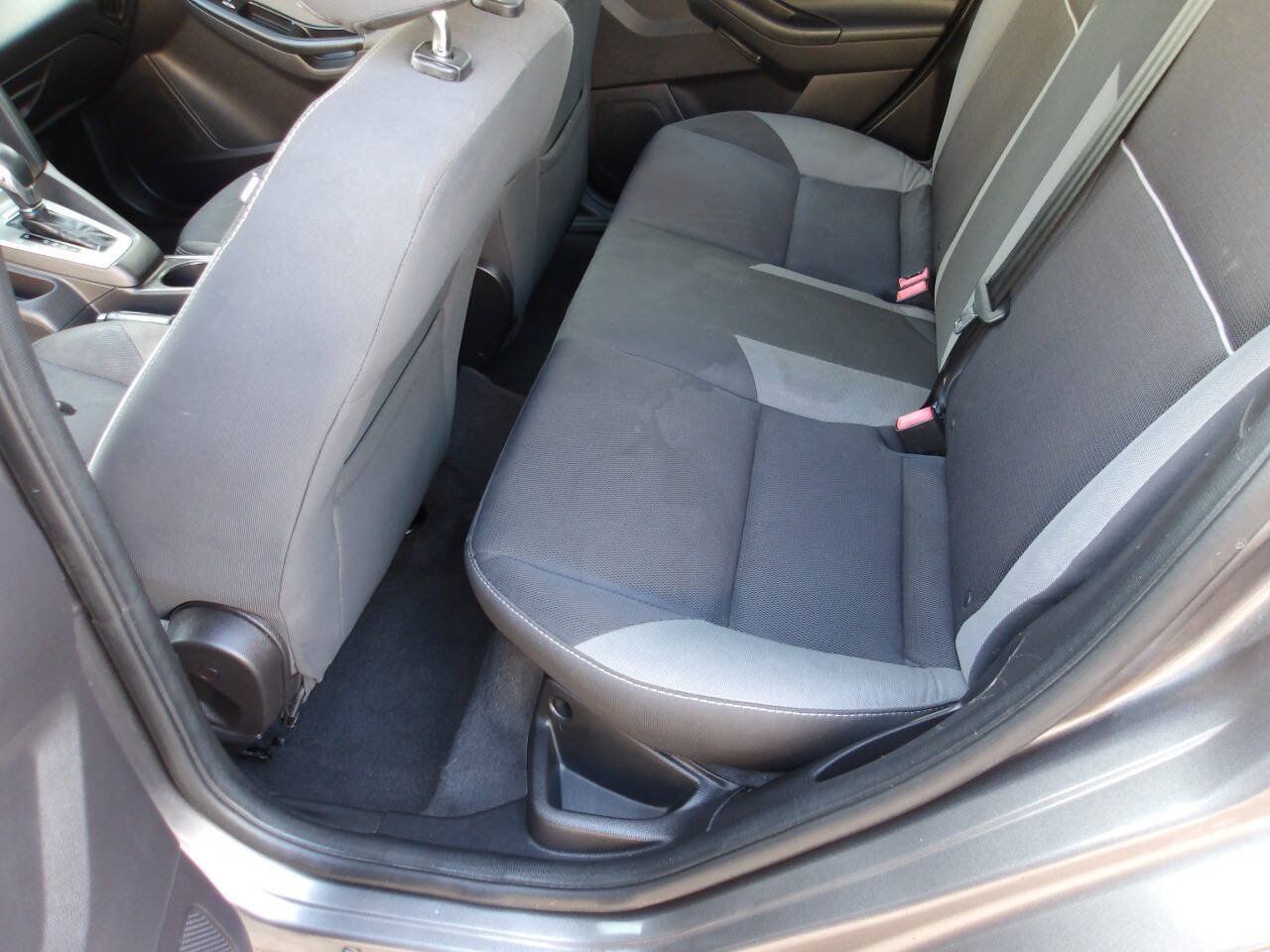 Used 2014 Ford Focus SE FWD image 20