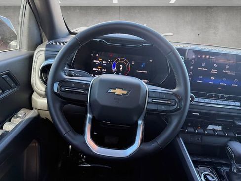 Used 2024 Chevrolet Colorado LT w/ LT Convenience Package image 21