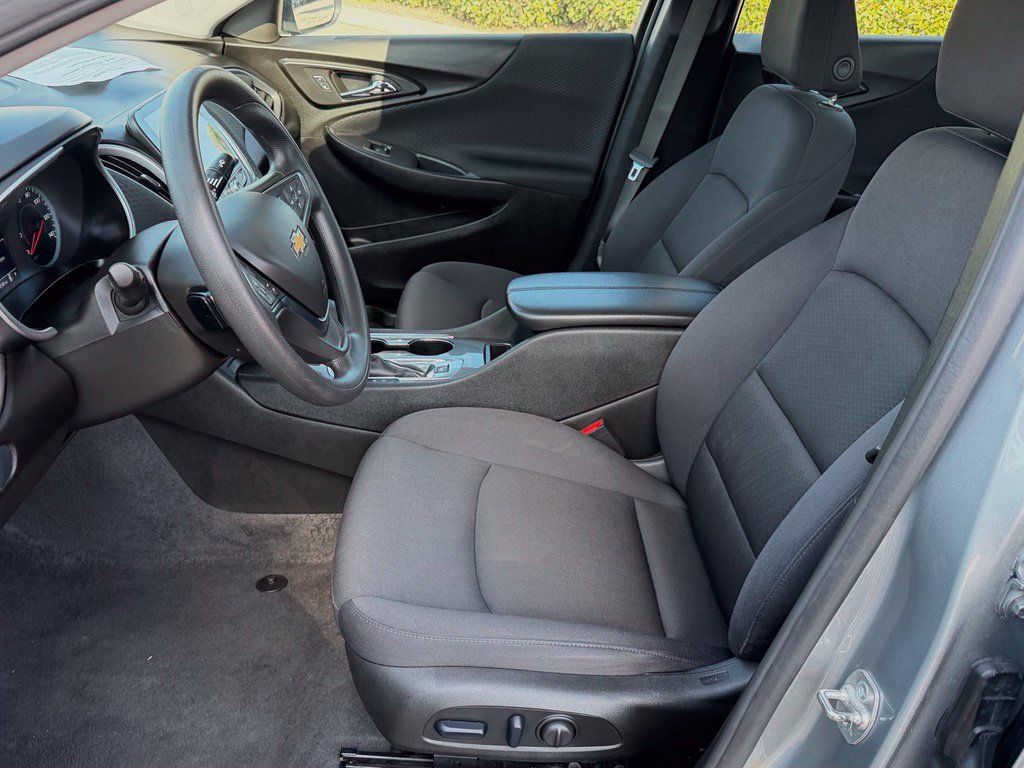 Used 2024 Chevrolet Malibu LT FWD image 11