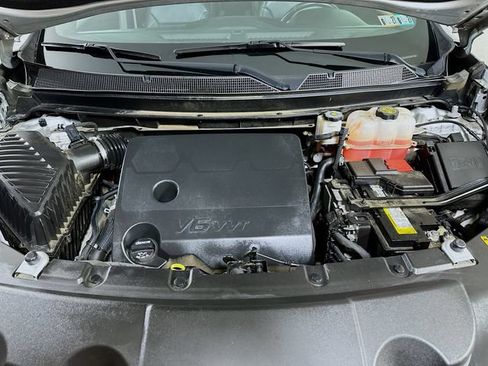 Used 2022 Chevrolet Traverse LT AWD/4WD image 35