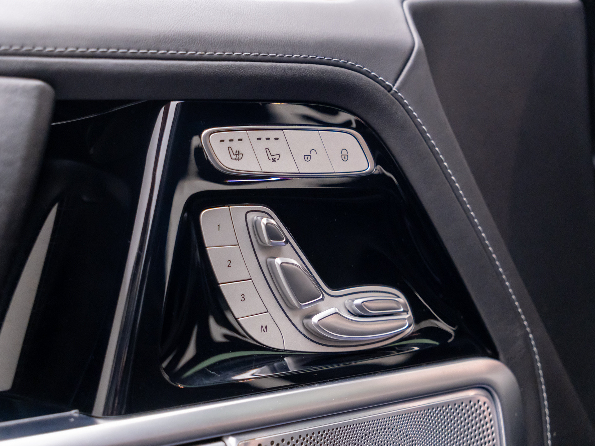Used 2021 Mercedes-Benz G 550 image 14