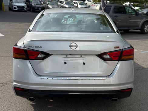 Used 2023 Nissan Altima 2.5 SR FWD image 5