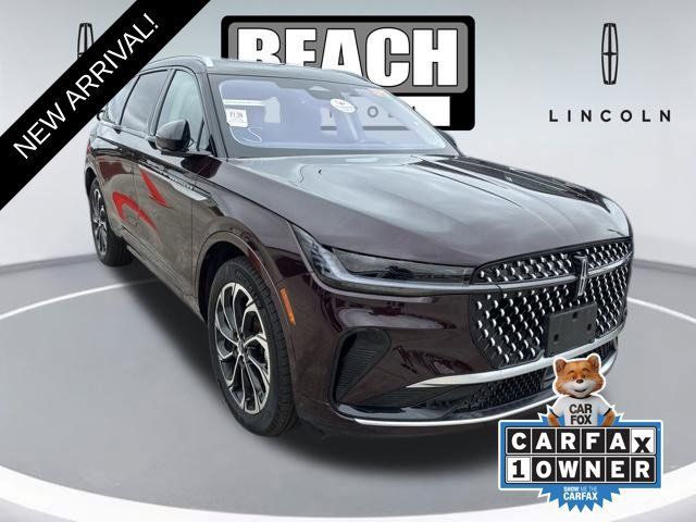 Used 2025 Lincoln Nautilus Reserve AWD/4WD image 1