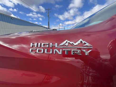 Certified 2022 Chevrolet Silverado 2500 High Country w/ Z71 Off-Road Package image 33