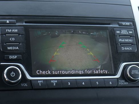 Used 2018 Nissan Frontier S RWD image 27