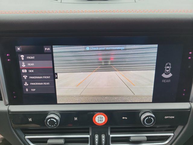 Certified 2023 Porsche Macan AWD/4WD image 36