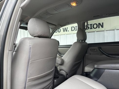 Used 2006 Toyota Sequoia SR5 image 27