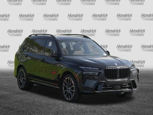 Used 2025 BMW X7 xDrive40i w/ M Sport Package AWD/4WD image 2